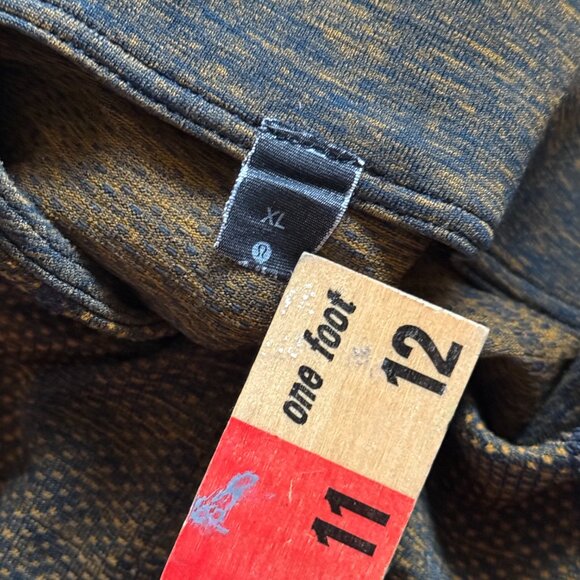 LULULEMON Metal Vent Tech 1/2 Zip | XL - Picture 7 of 10